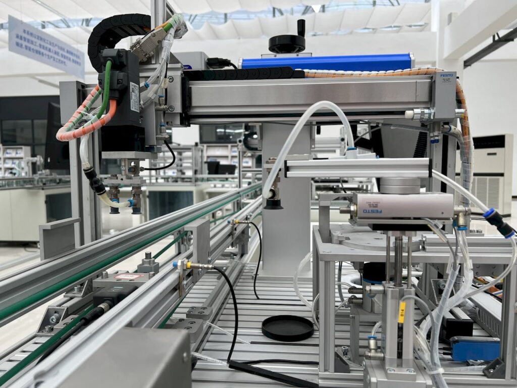 Introducción a la Industria 4.0: ¿Qué es y Cómo funciona?